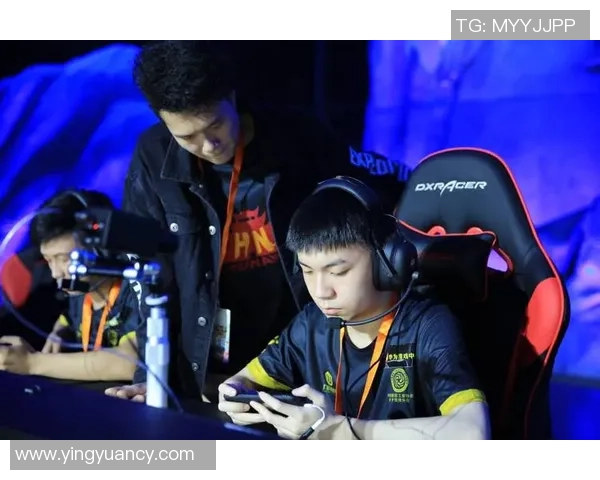 杨娜畅谈CSGO职业生涯与电竞梦想的追逐之路